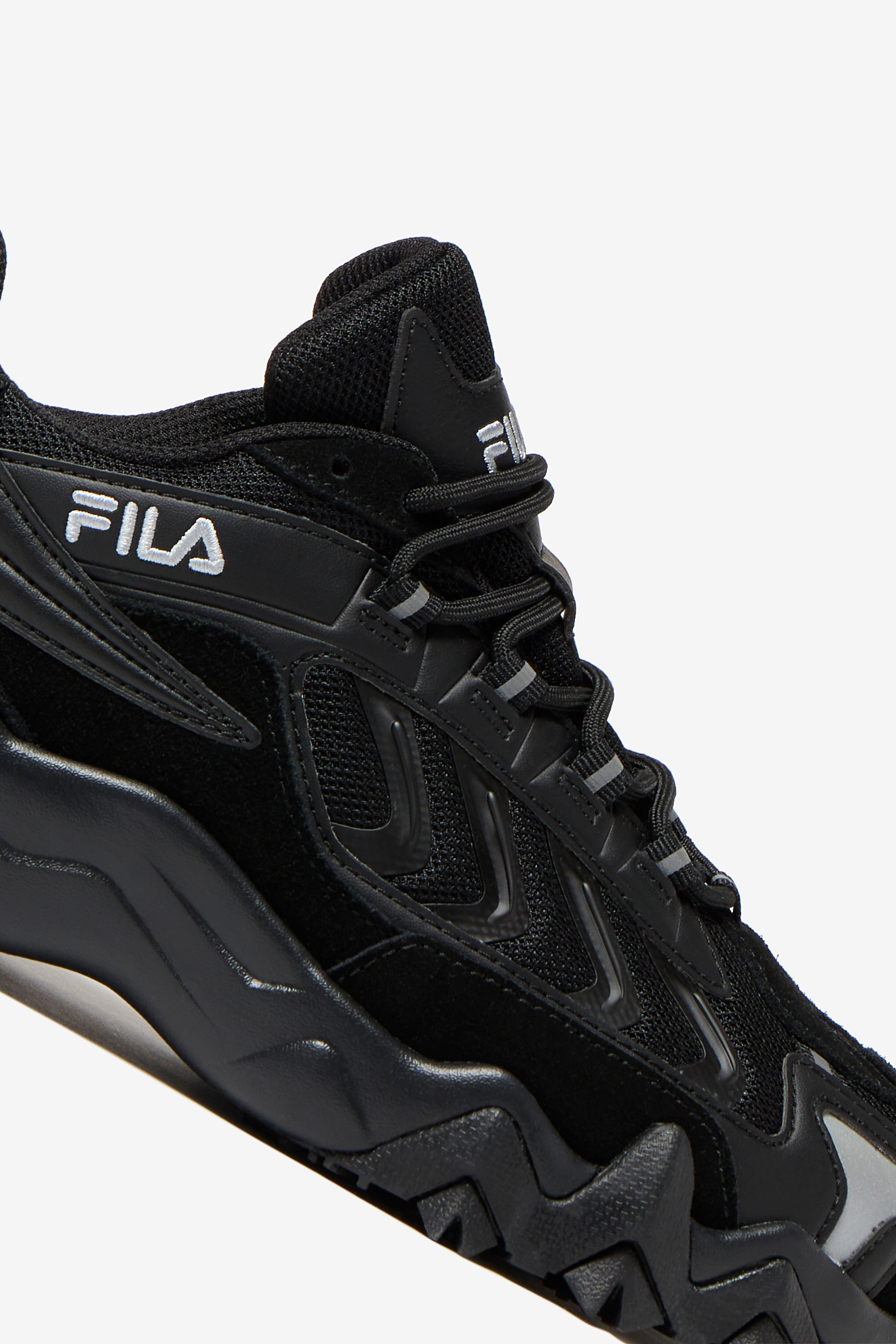 Fila Men s Ravagement 001 Black Black Black Size 8