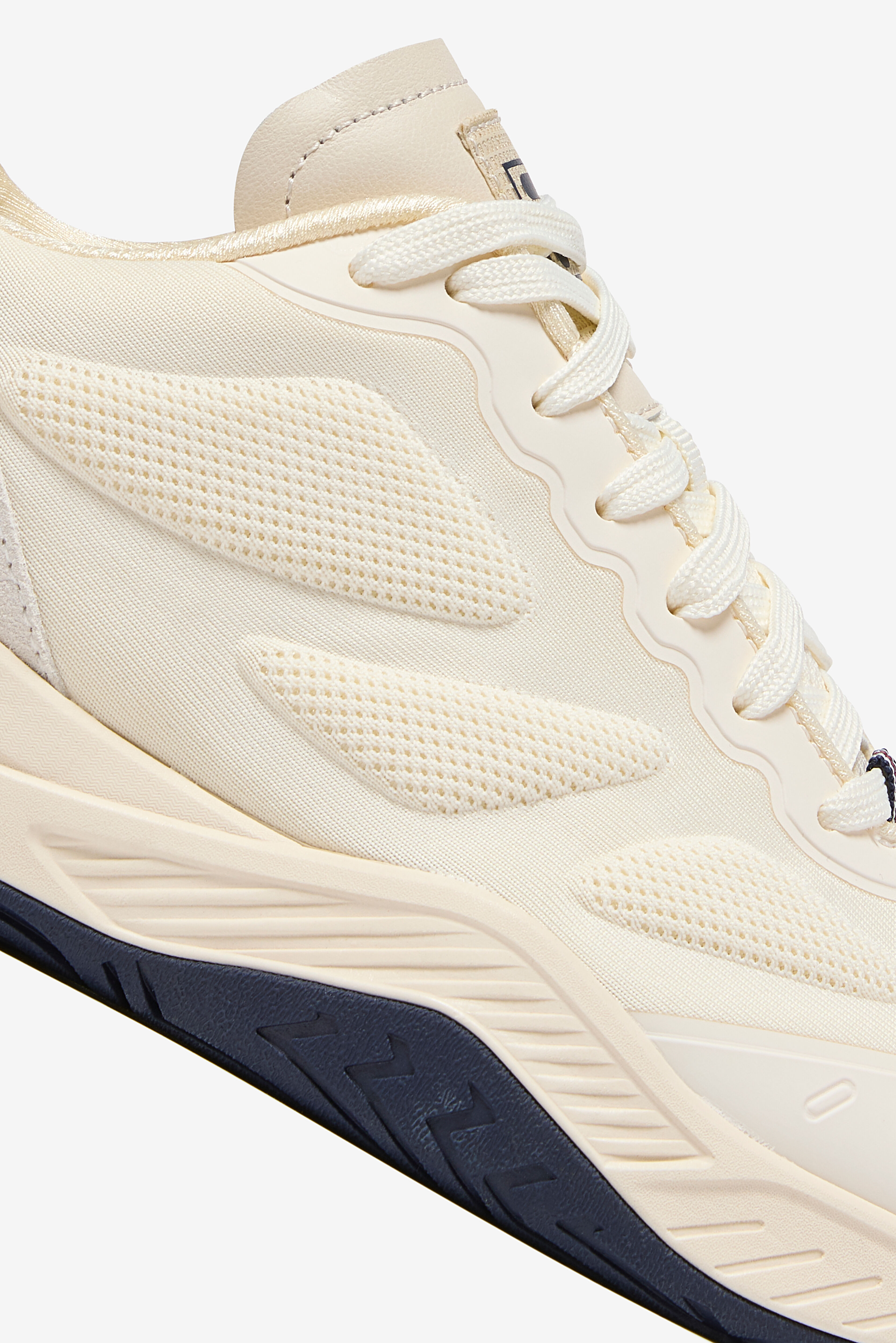Men's Axilus Lux Sneakers | Fila