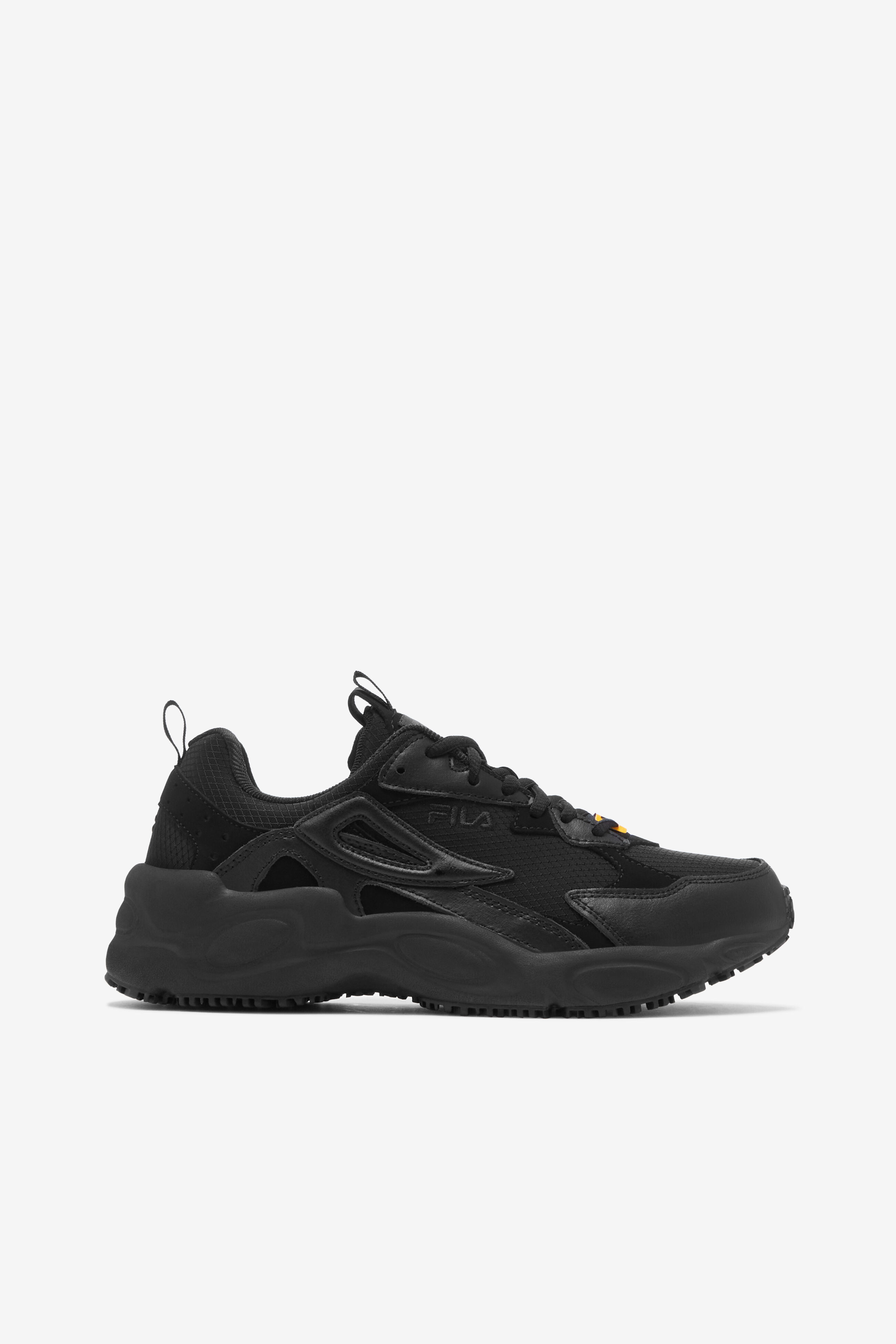 Fila slip resistant shoes outlet