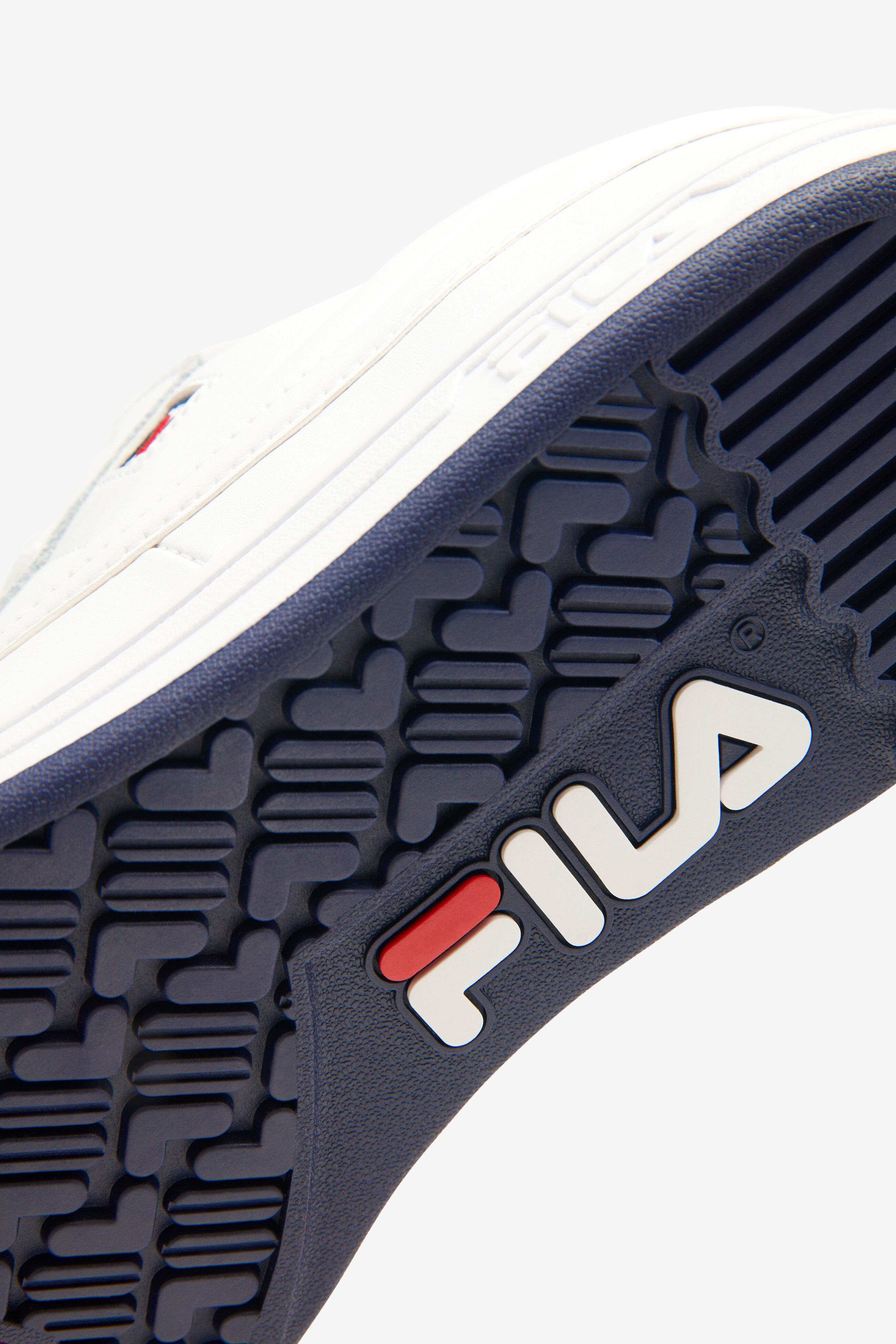 Men s Tennis 88 Low Top Tennis Shoe FILA