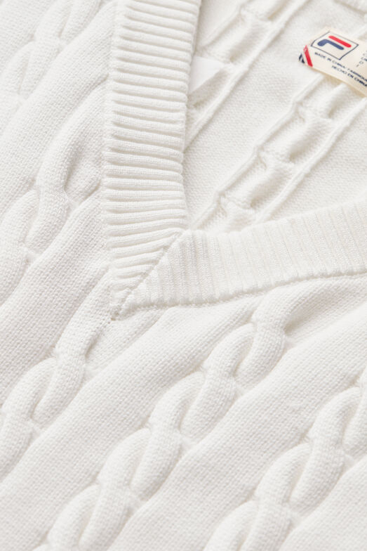BASELINE CABLE KNIT VEST
