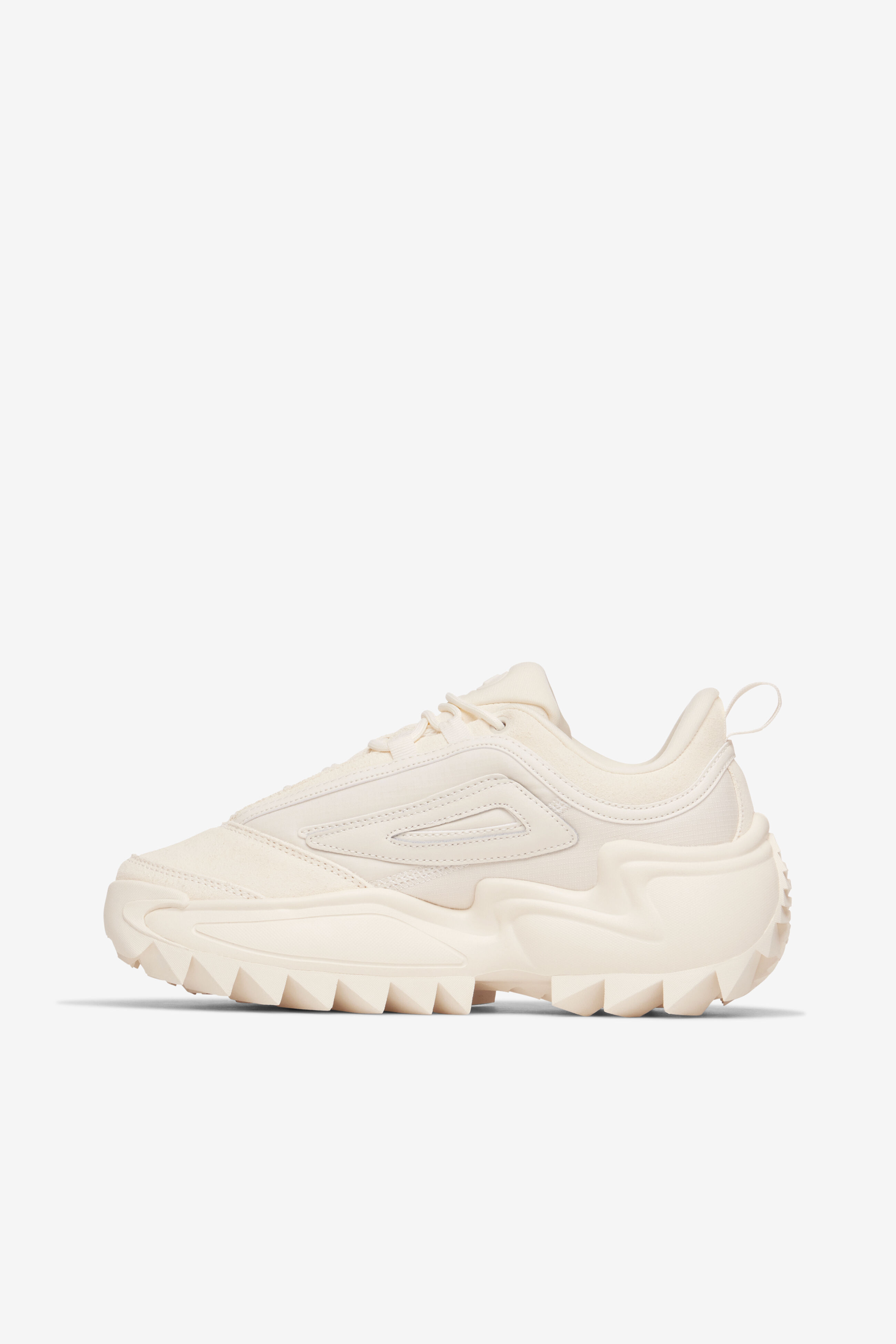 Fila tan sneakers online