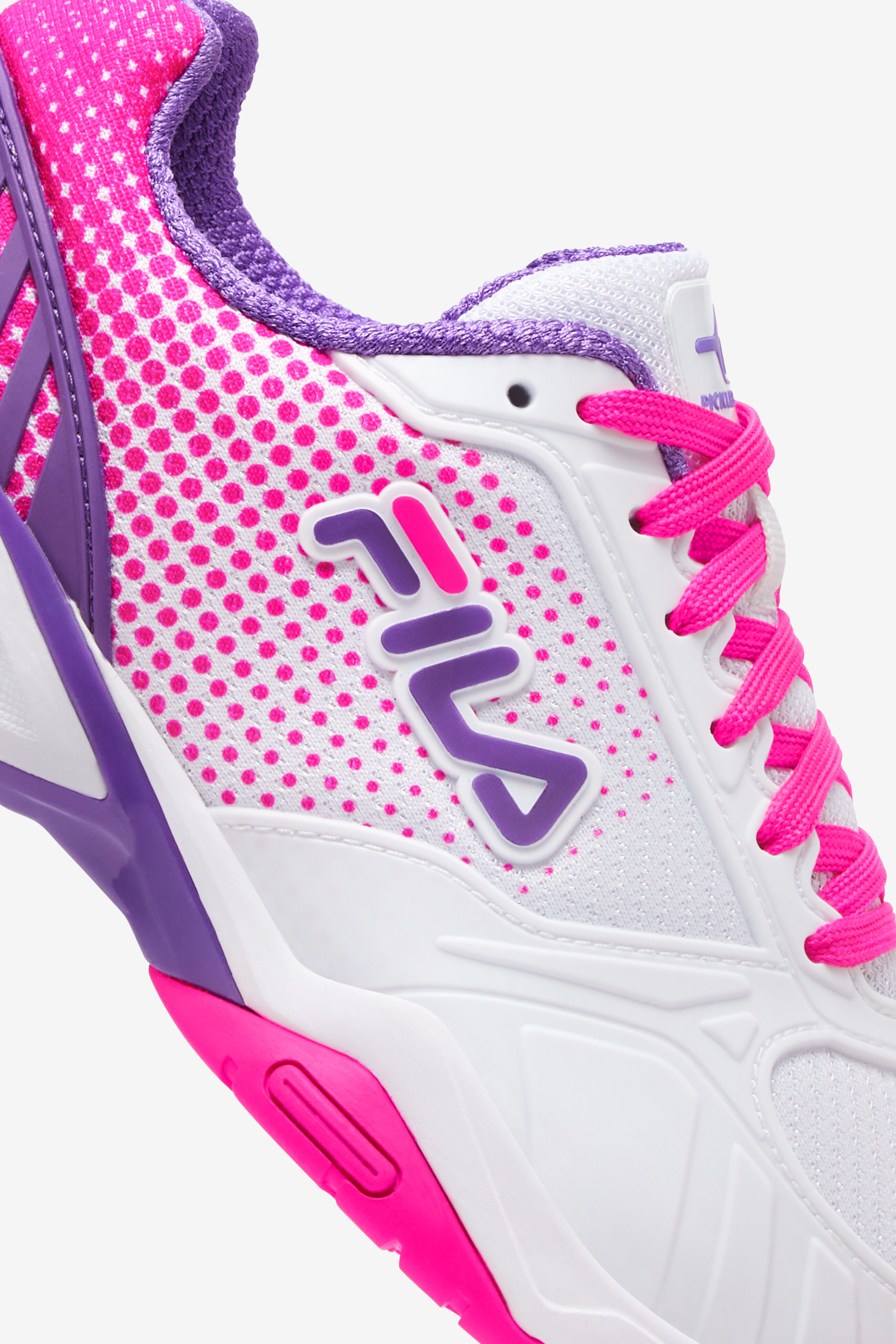 Fila zone basketball shoes deals