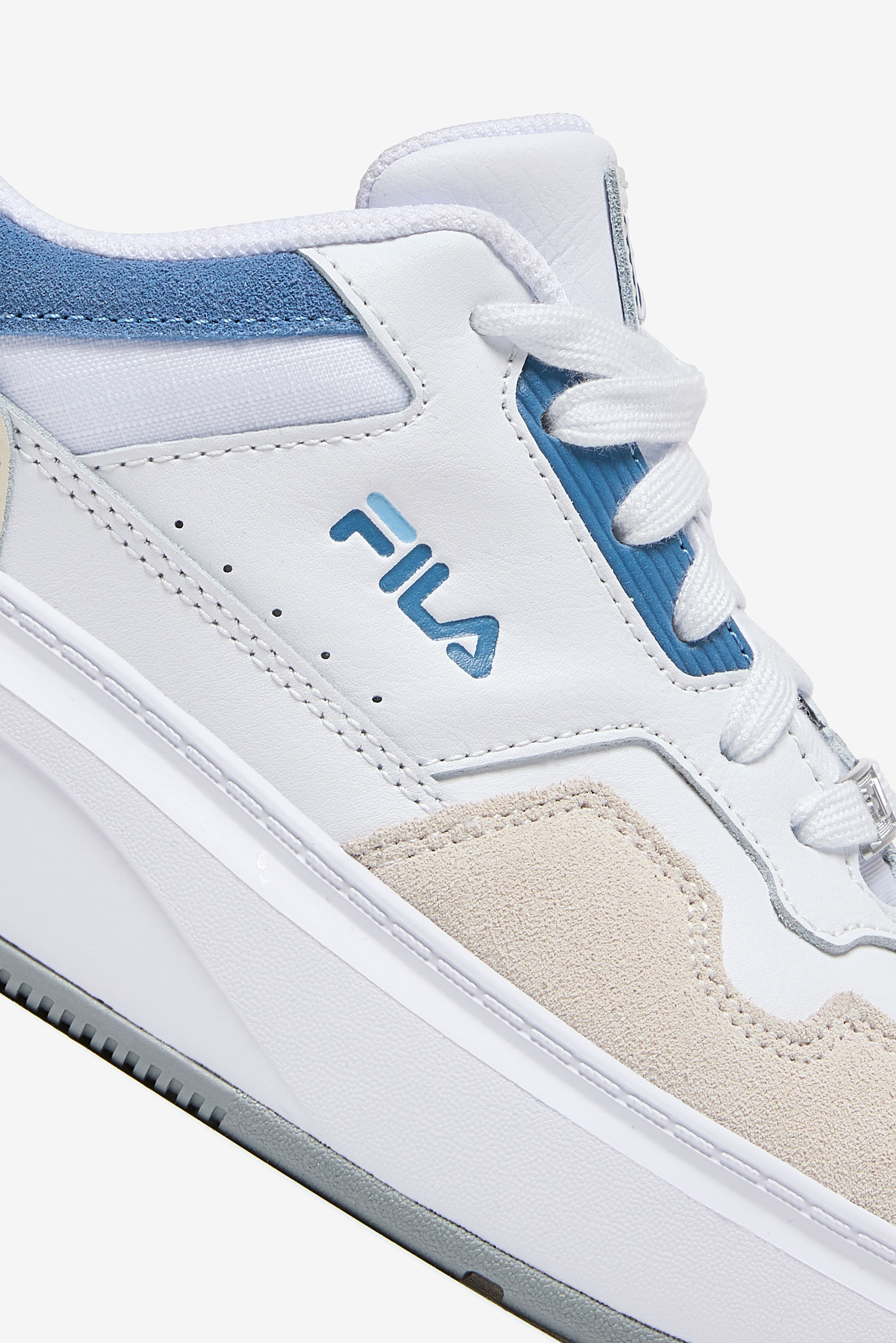 Fila Women s Ardenza Low Shoes 147 White CLRS COBL Size 6.5