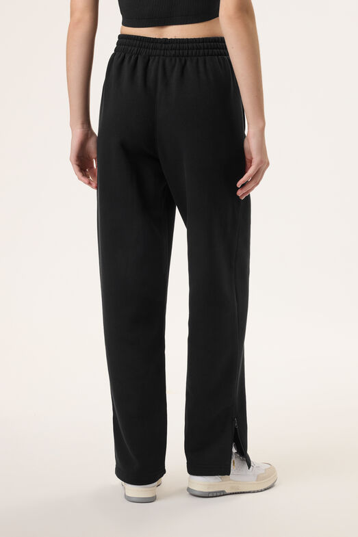 HAILEY BIEBER BAGGY SWEATS