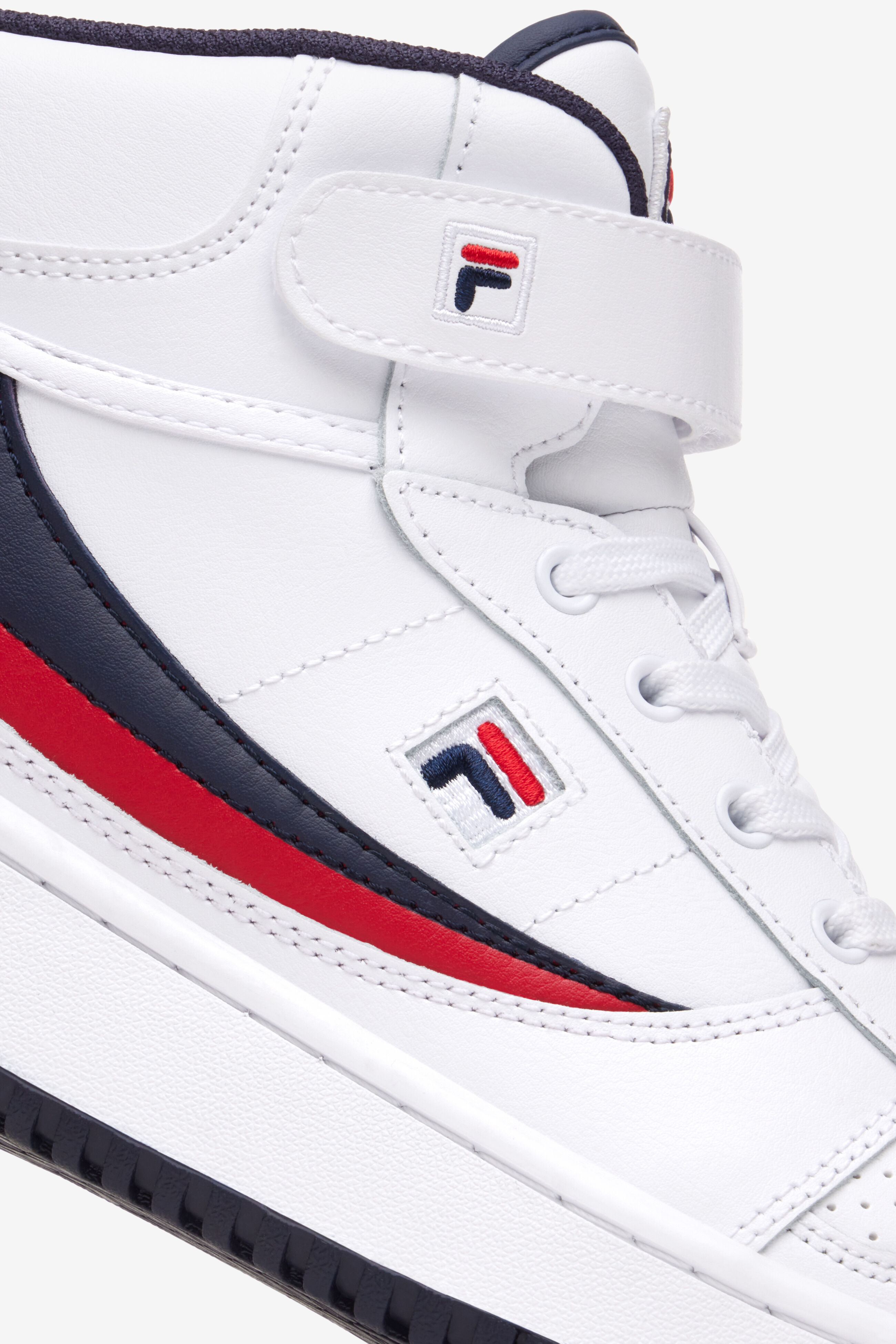 Fila sneakers high on sale