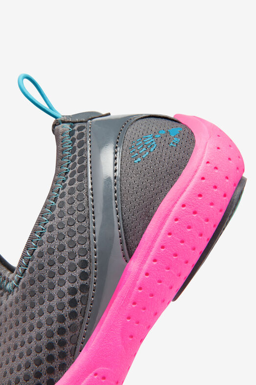 skele toes water shoes