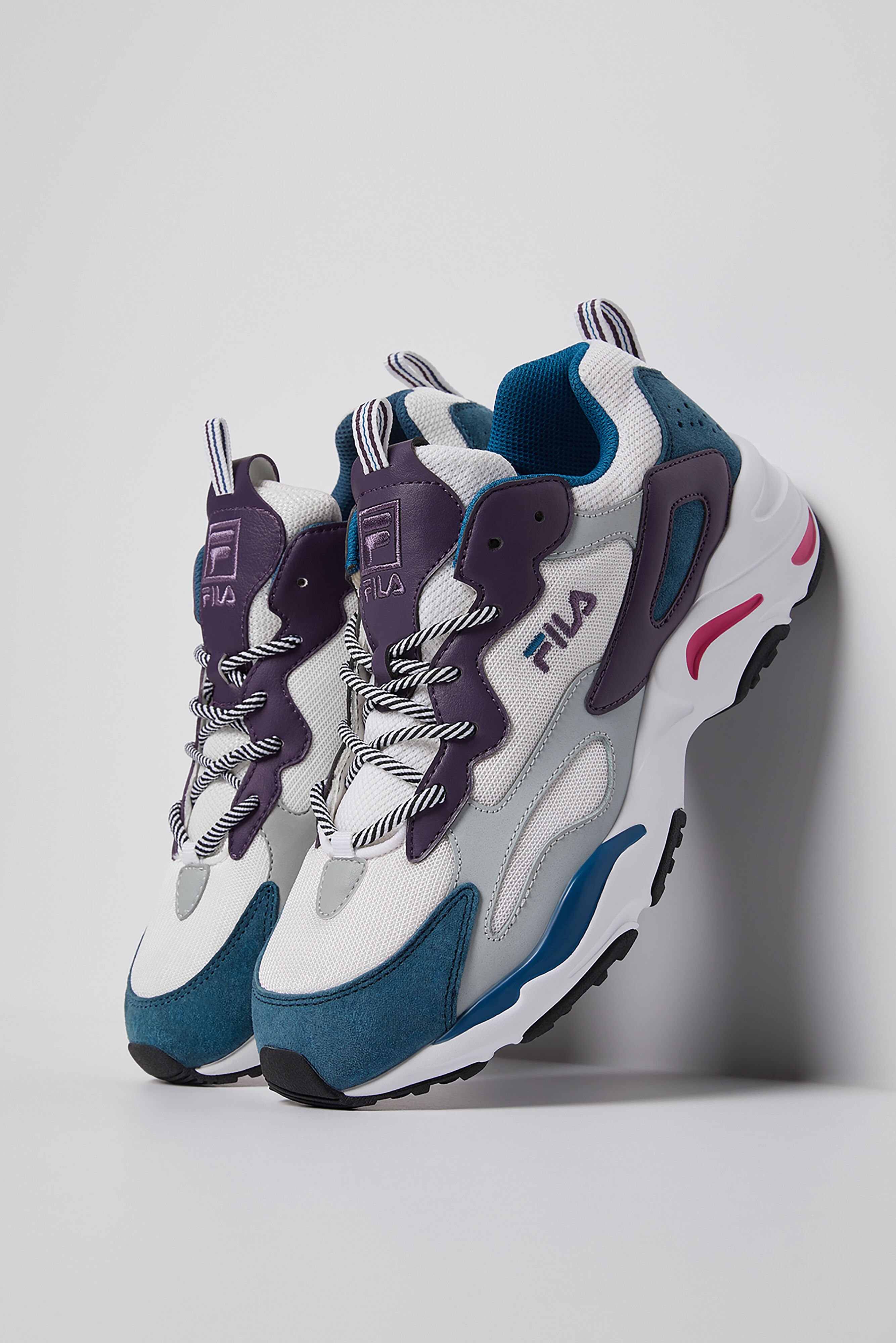 Fila tracer on sale mens
