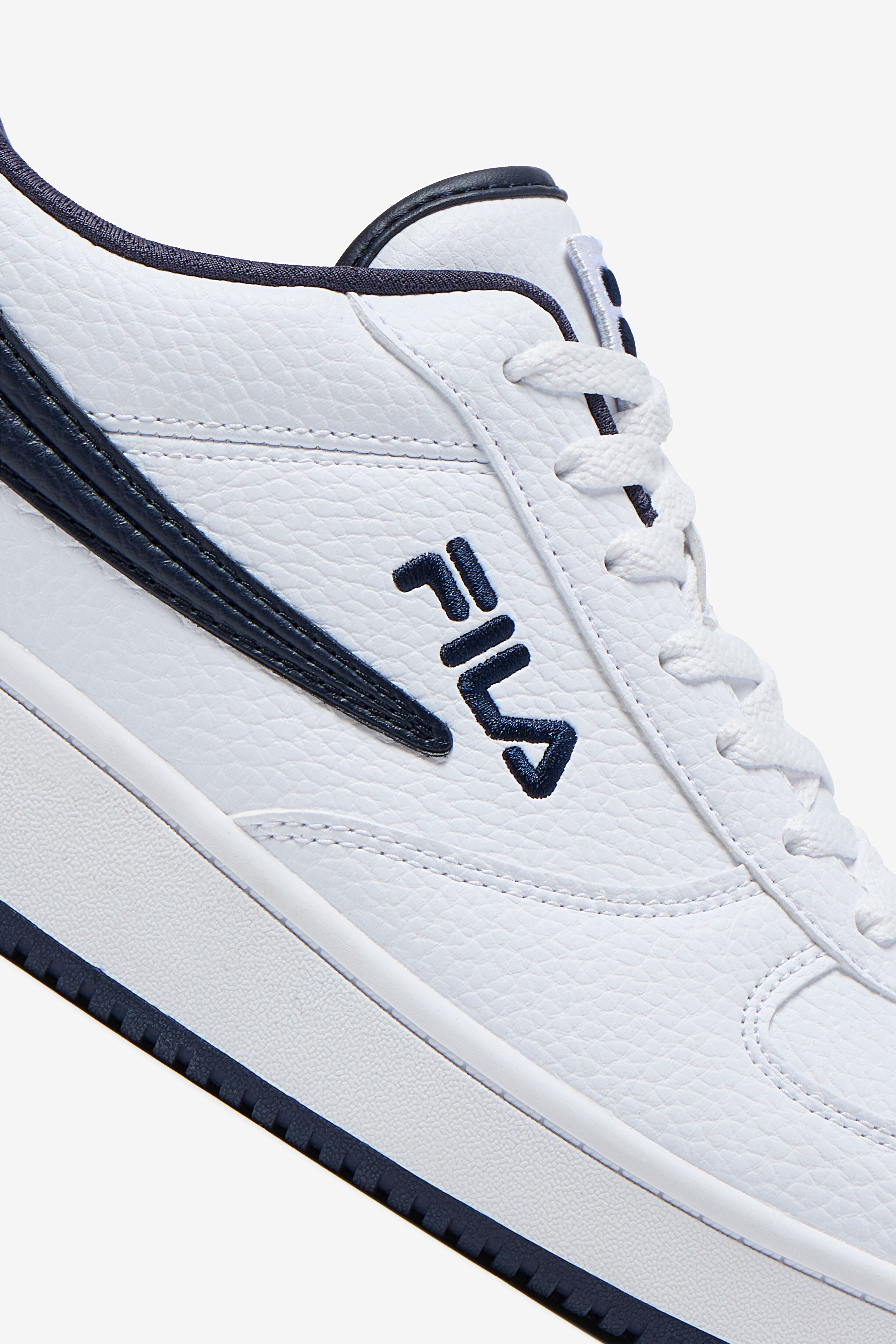 Fila Men s A Low Shoes 147 White Navy Navy Size 9.5