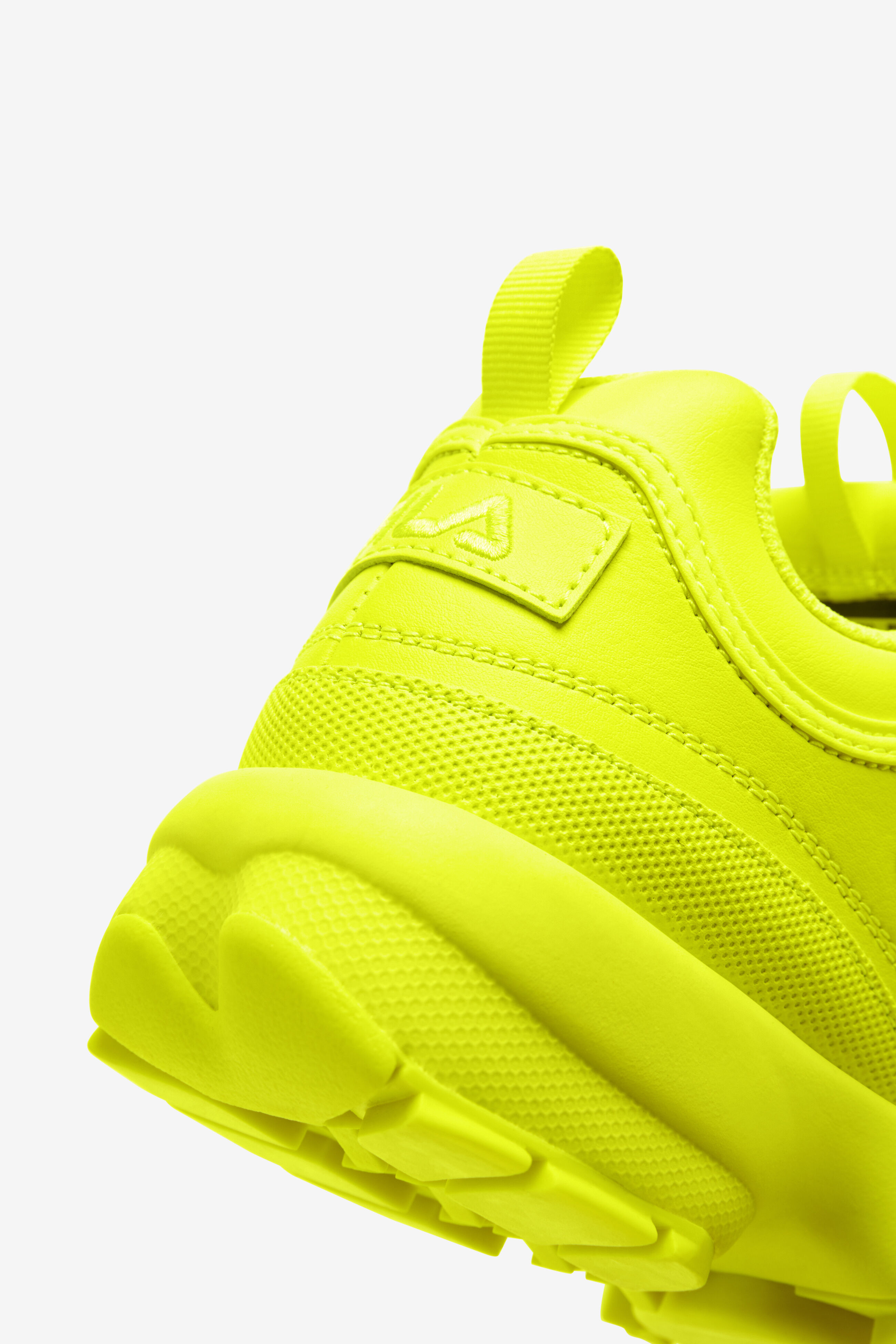 Tenis fila top letras doradas 2018