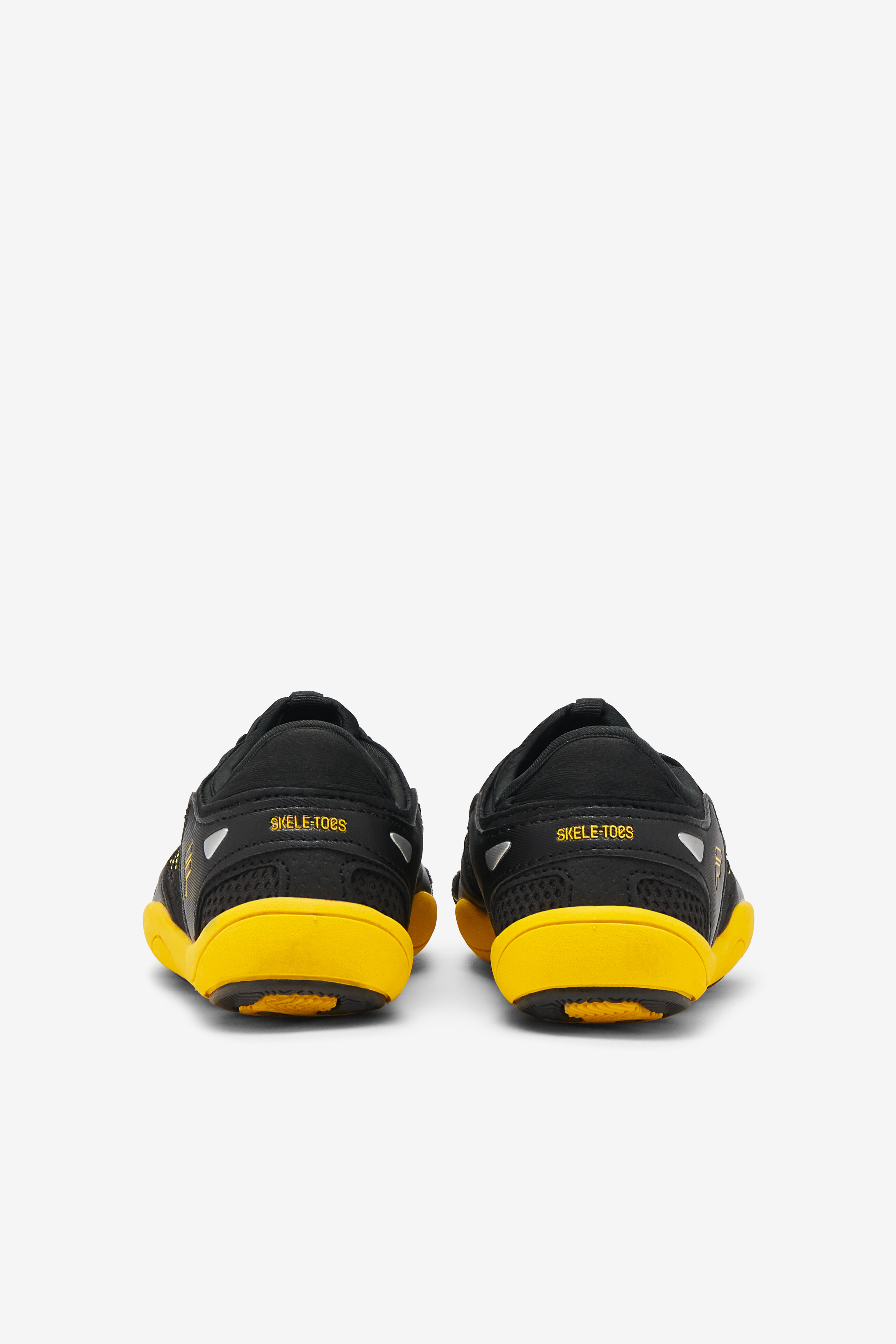 Fila skele toes shoes hotsell